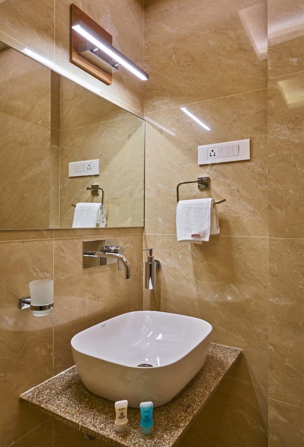 Hotel Atharv Top Rated Business Hotel In Kolhapur Extérieur photo