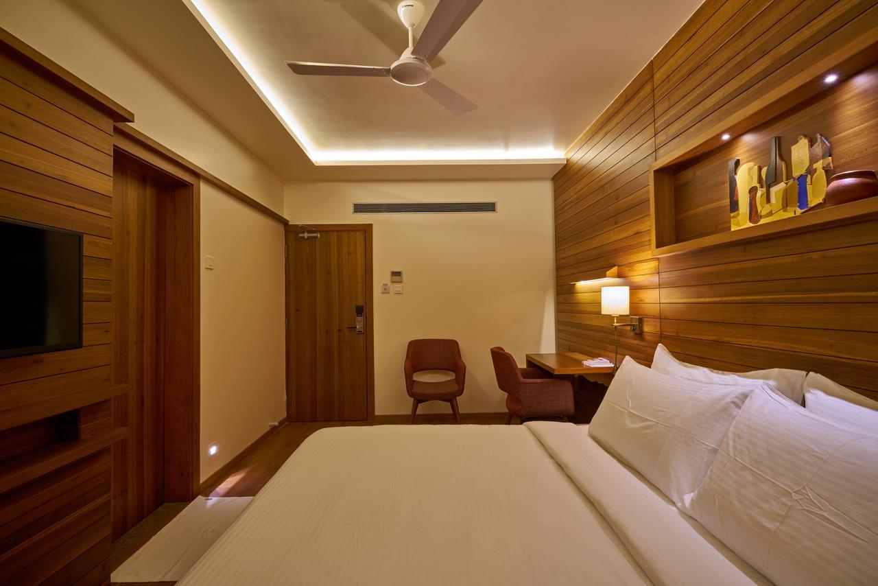 Hotel Atharv Top Rated Business Hotel In Kolhapur Extérieur photo