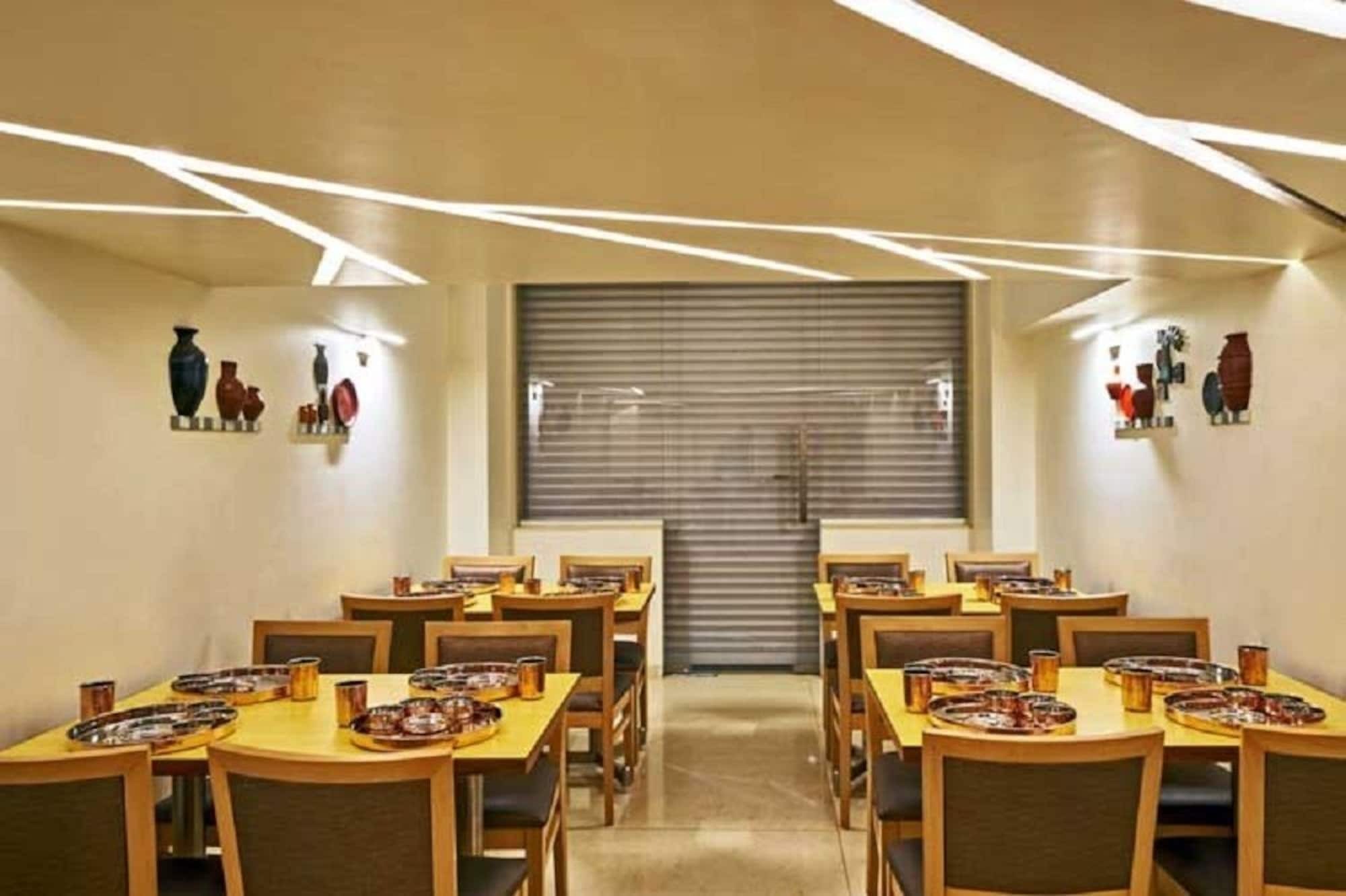 Hotel Atharv Top Rated Business Hotel In Kolhapur Extérieur photo
