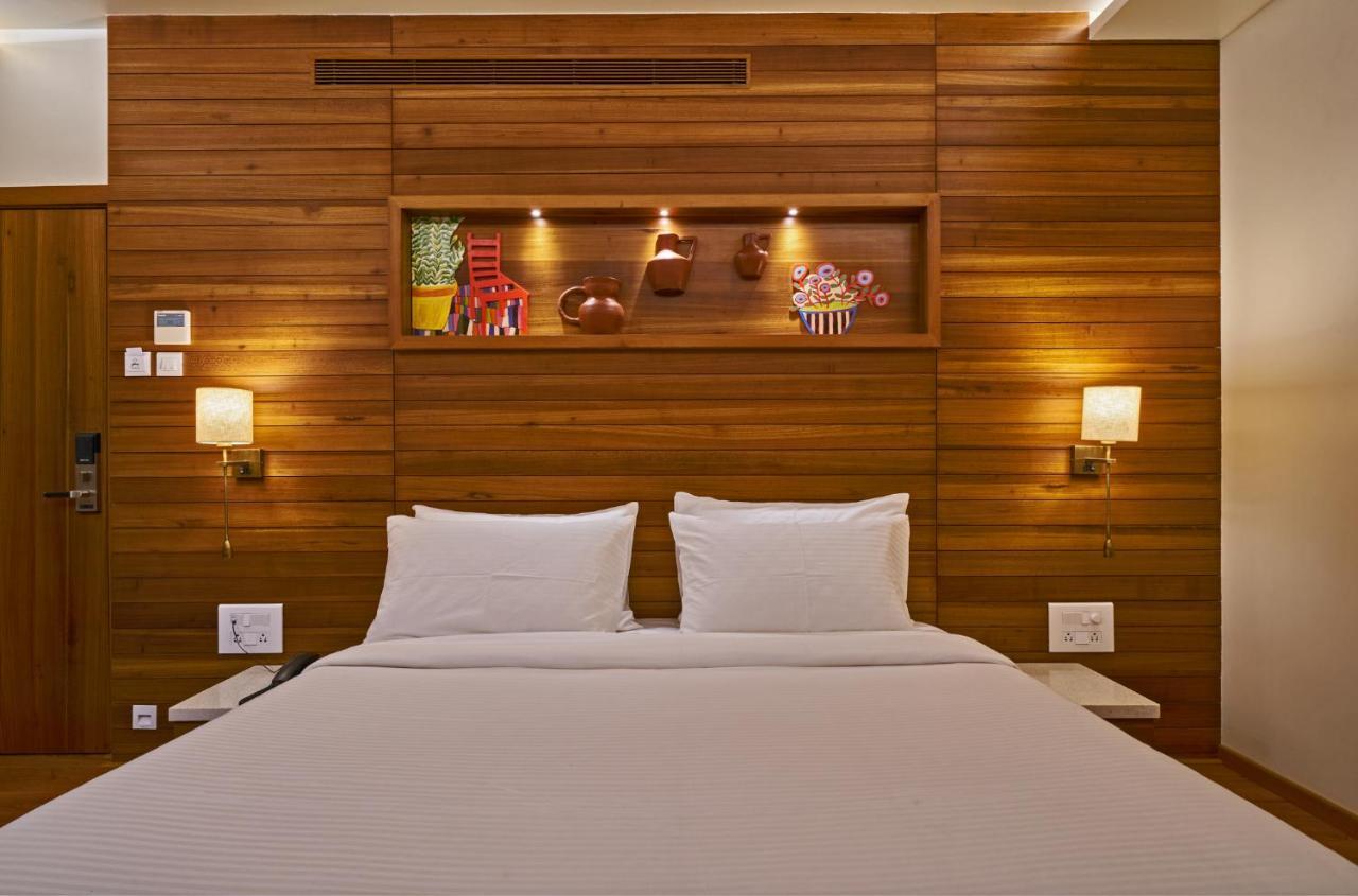 Hotel Atharv Top Rated Business Hotel In Kolhapur Extérieur photo